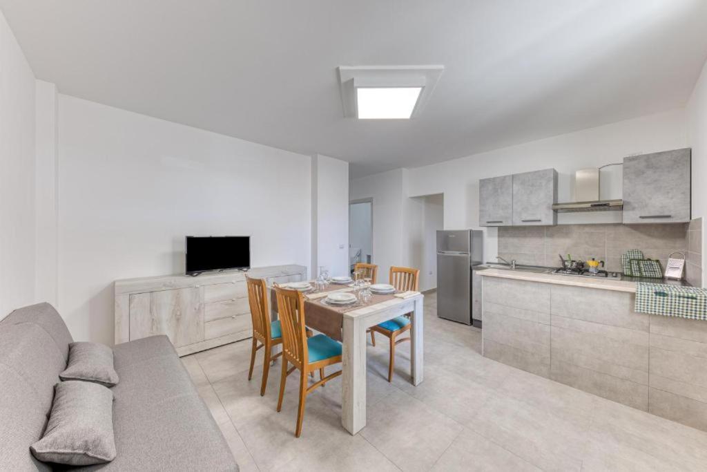 Residence Mia Amelie Торре-Сан-Джованні-Удженто Екстер'єр фото