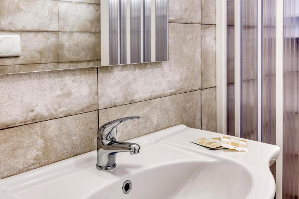 Residence Mia Amelie Торре-Сан-Джованні-Удженто Екстер'єр фото